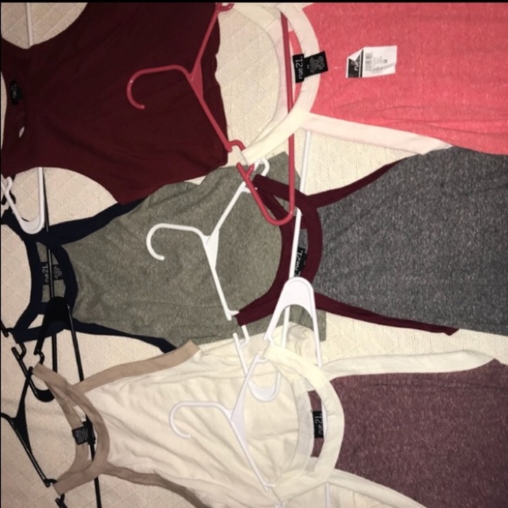 VERY CUTE BUNDLE RUE 21 CROP TOPS ‼️❤️